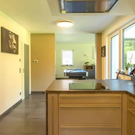 Mom's * Burg Reuland