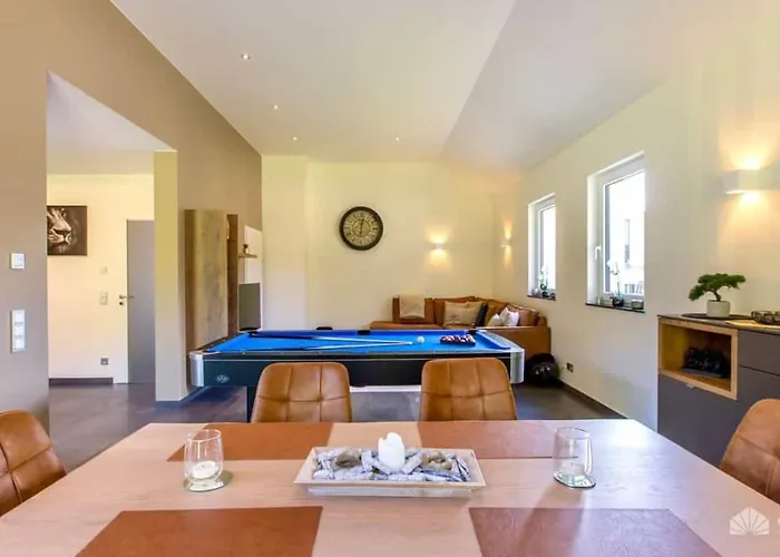 Mom's * Burg Reuland